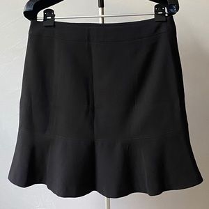 WHITE HOUSE BLACK MARKET SKIRT